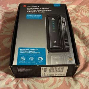Motorola SURFboard eXtreme Black and Gray Modem-Router Combo